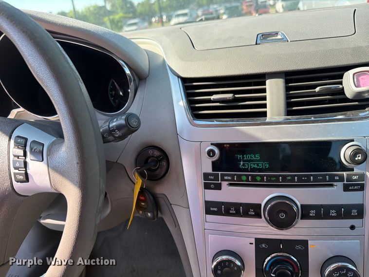image for item FH6266 2011 Chevrolet Malibu LT 