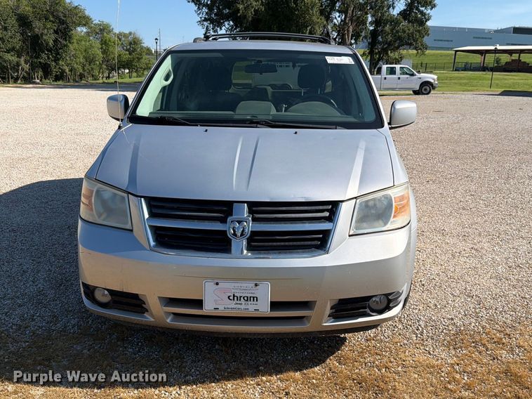 image for item FH6267 2010 Dodge Grand Caravan SXT van