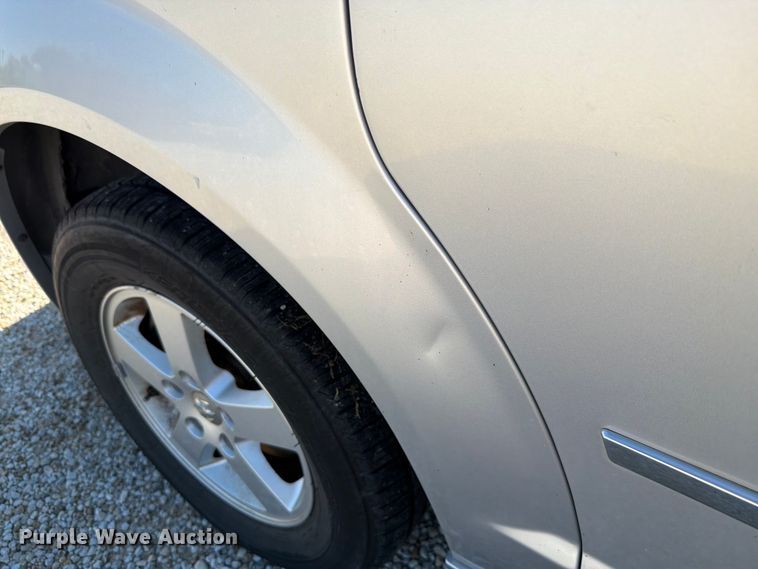 image for item FH6267 2010 Dodge Grand Caravan SXT van