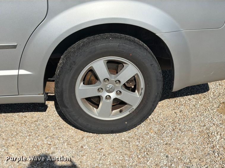 image for item FH6267 2010 Dodge Grand Caravan SXT van
