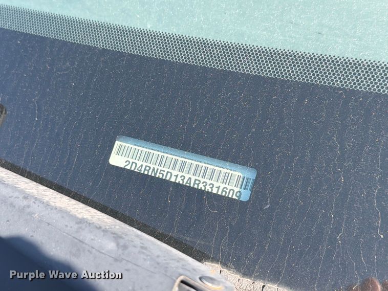 image for item FH6267 2010 Dodge Grand Caravan SXT van