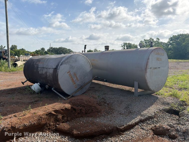 image for item FI0252 (2) fuel tanks