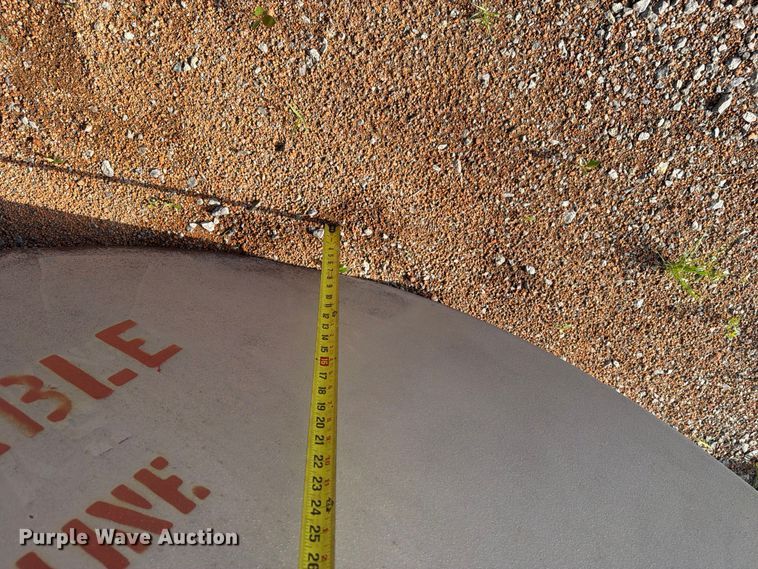 image for item FI0252 (2) fuel tanks