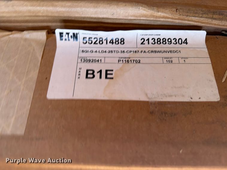 image for item FI0254 (12) Eaton light fixtures