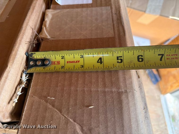 image for item FI0254 (12) Eaton light fixtures