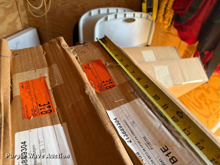 image for item FI0254 (12) Eaton light fixtures