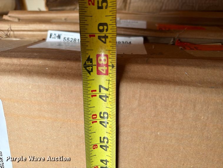 image for item FI0254 (12) Eaton light fixtures