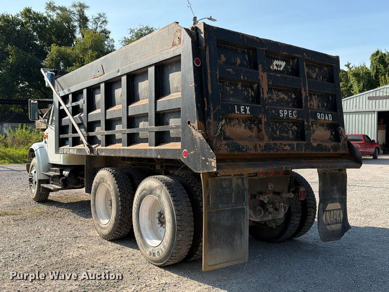 image for item FK3506 2002 International F4900 dump truck