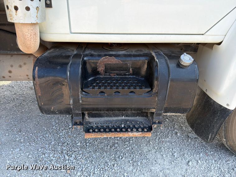 image for item FK3506 2002 International F4900 dump truck