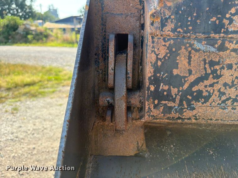 image for item FK3506 2002 International F4900 dump truck