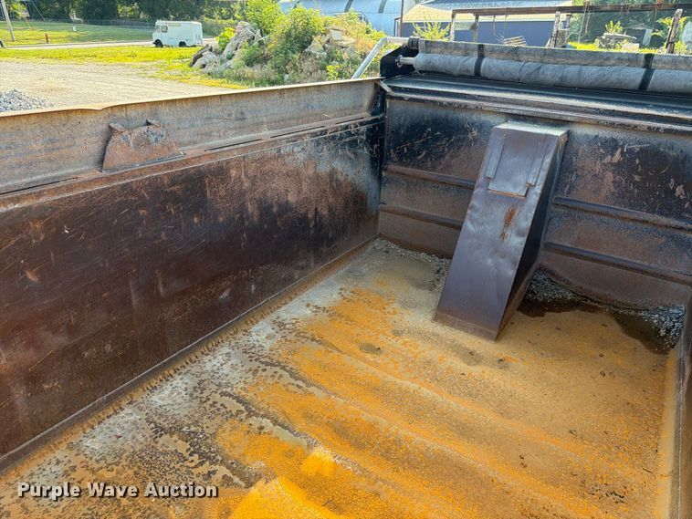 image for item FK3506 2002 International F4900 dump truck