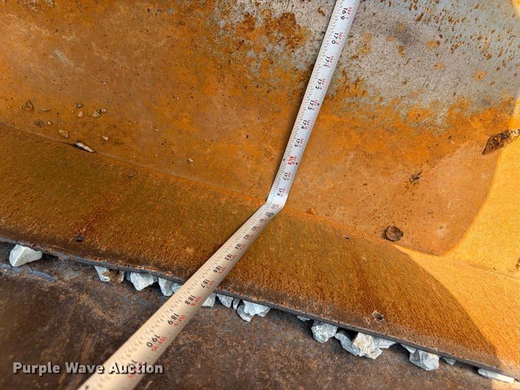 image for item FK3506 2002 International F4900 dump truck