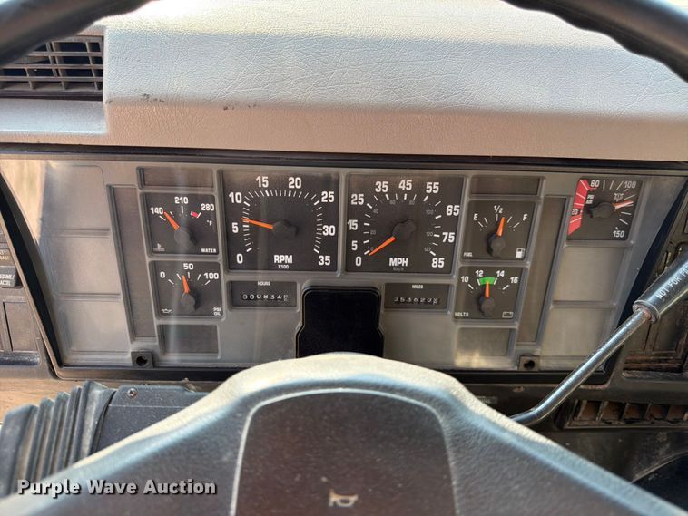 image for item FK3506 2002 International F4900 dump truck