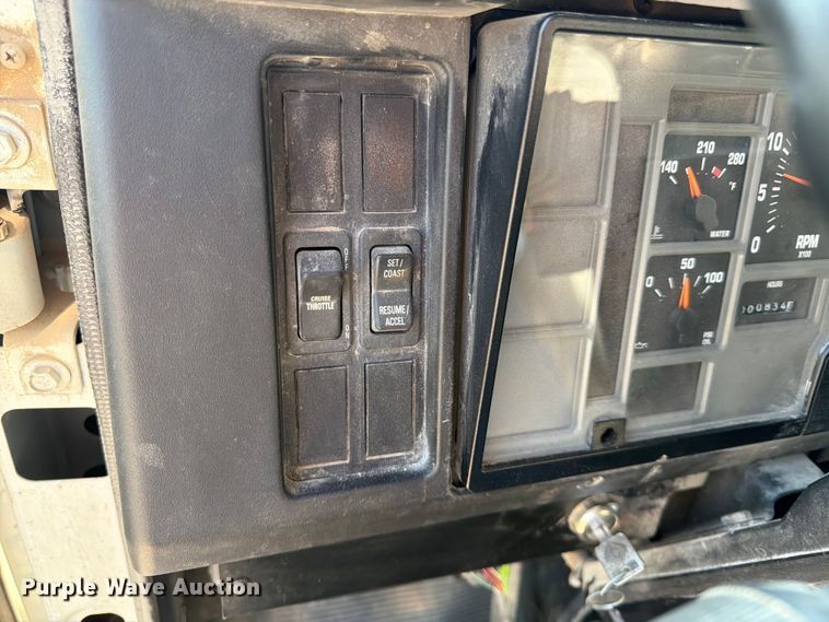 image for item FK3506 2002 International F4900 dump truck