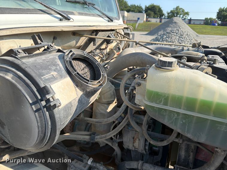 image for item FK3506 2002 International F4900 dump truck