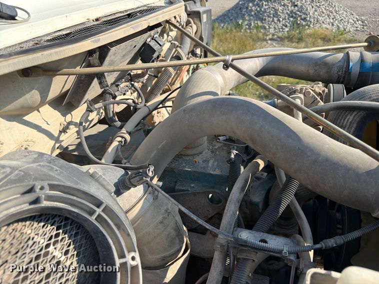 image for item FK3506 2002 International F4900 dump truck