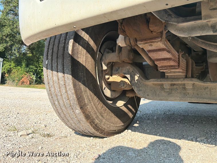image for item FK3506 2002 International F4900 dump truck