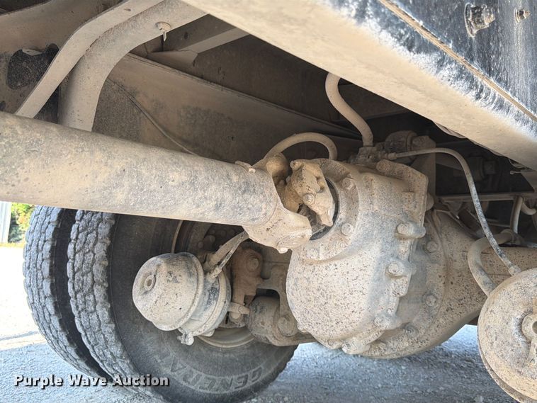 image for item FK3506 2002 International F4900 dump truck