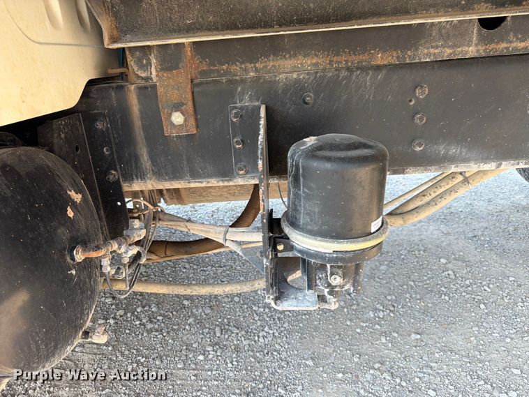 image for item FK3506 2002 International F4900 dump truck