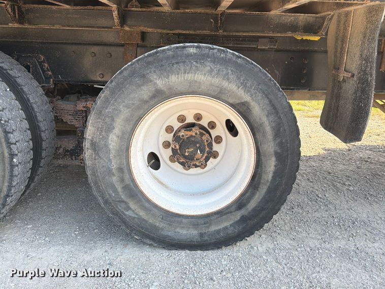 image for item FK3506 2002 International F4900 dump truck