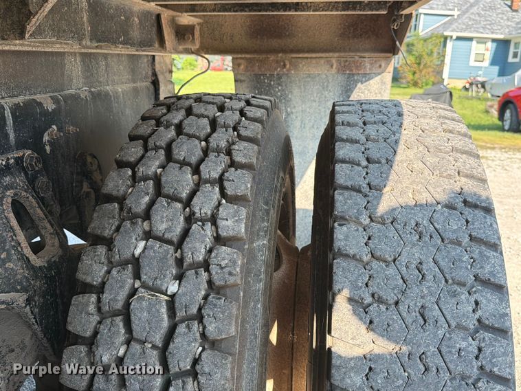 image for item FK3506 2002 International F4900 dump truck