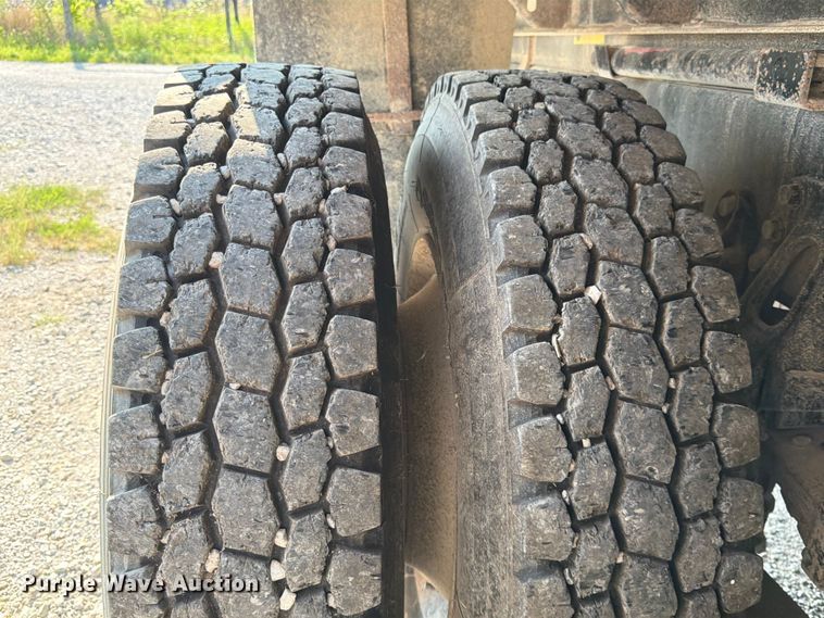 image for item FK3506 2002 International F4900 dump truck