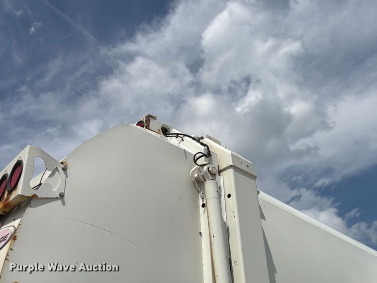 image for item FK4051 2018 Freightliner M2 refuse truck