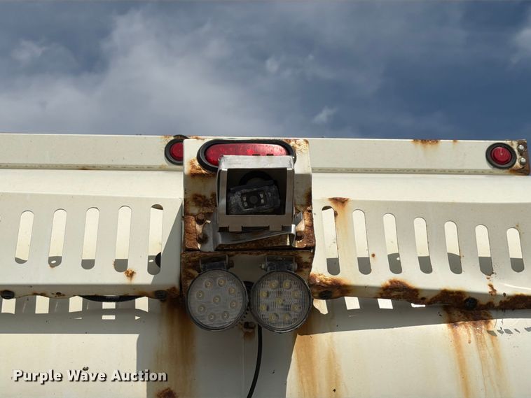 image for item FK4051 2018 Freightliner M2 refuse truck