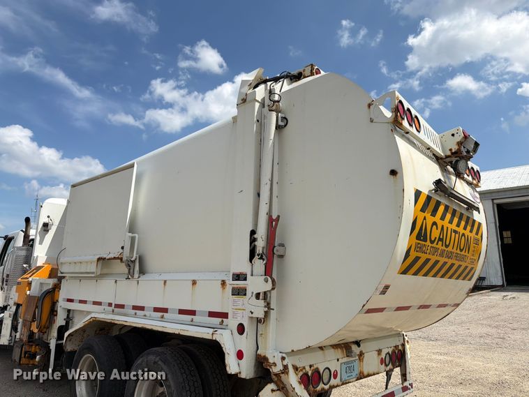 image for item FK4051 2018 Freightliner M2 refuse truck