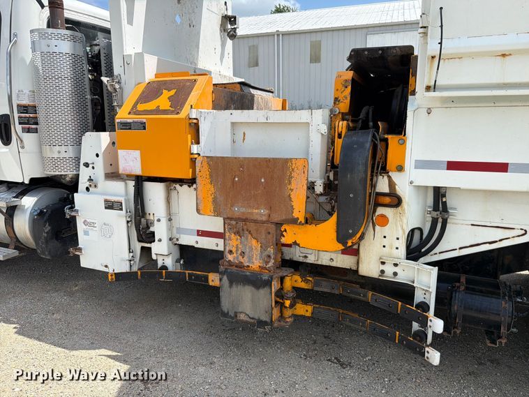 image for item FK4051 2018 Freightliner M2 refuse truck