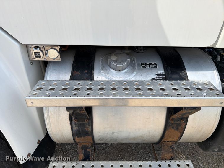 image for item FK4051 2018 Freightliner M2 refuse truck