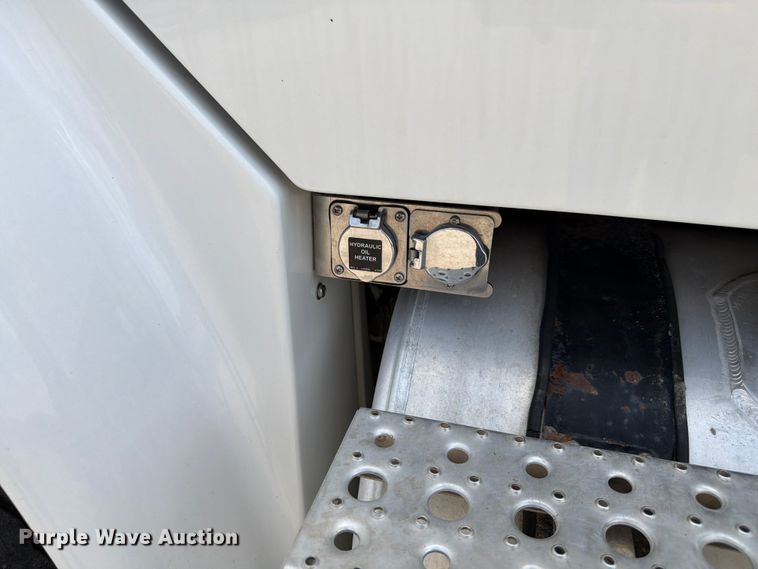 image for item FK4051 2018 Freightliner M2 refuse truck