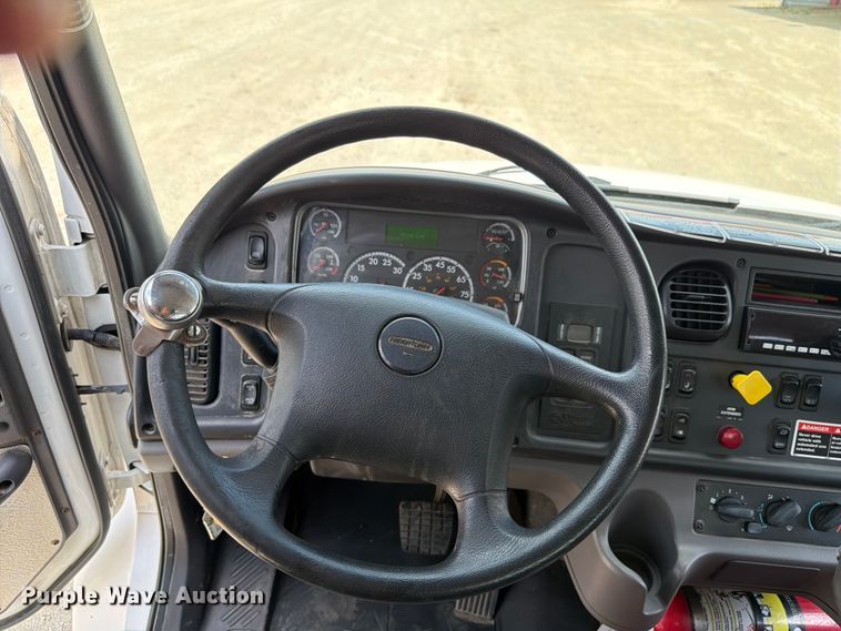 image for item FK4051 2018 Freightliner M2 refuse truck