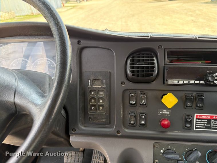 image for item FK4051 2018 Freightliner M2 refuse truck