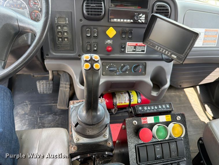 image for item FK4051 2018 Freightliner M2 refuse truck