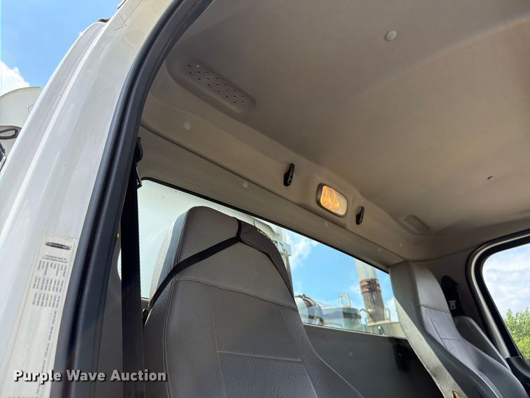 image for item FK4051 2018 Freightliner M2 refuse truck