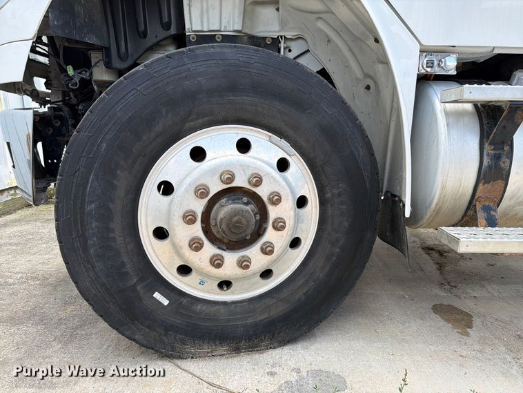 image for item FK4051 2018 Freightliner M2 refuse truck