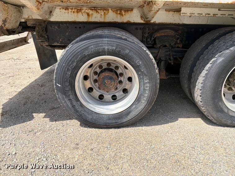 image for item FK4051 2018 Freightliner M2 refuse truck