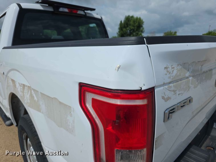 image for item FN5701 2017 Ford F150 Crew Cab pickup truck