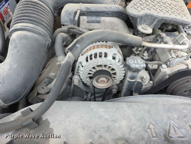 image for item FN5707 2004 Chevrolet Silverado 2500 HD pickup truck