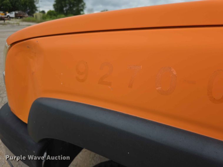 image for item FN5707 2004 Chevrolet Silverado 2500 HD pickup truck