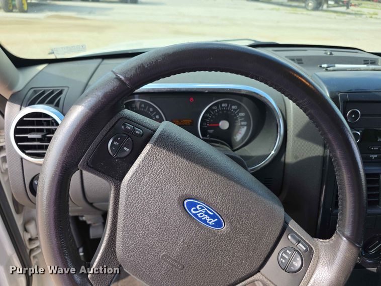 image for item FN5709 2008 Ford Explorer XLT SUV