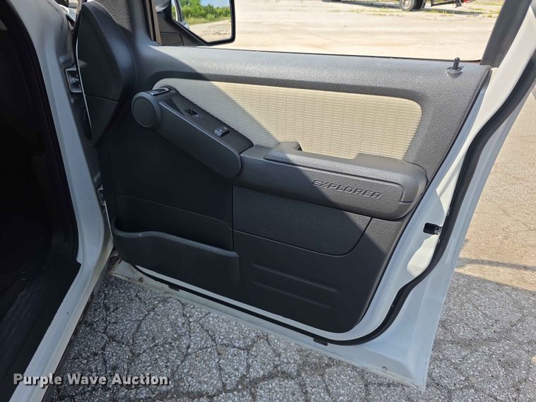 image for item FN5709 2008 Ford Explorer XLT SUV