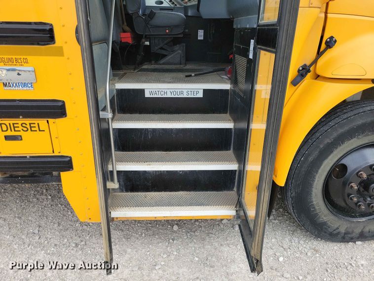 image for item FU0009 2014 International school bus