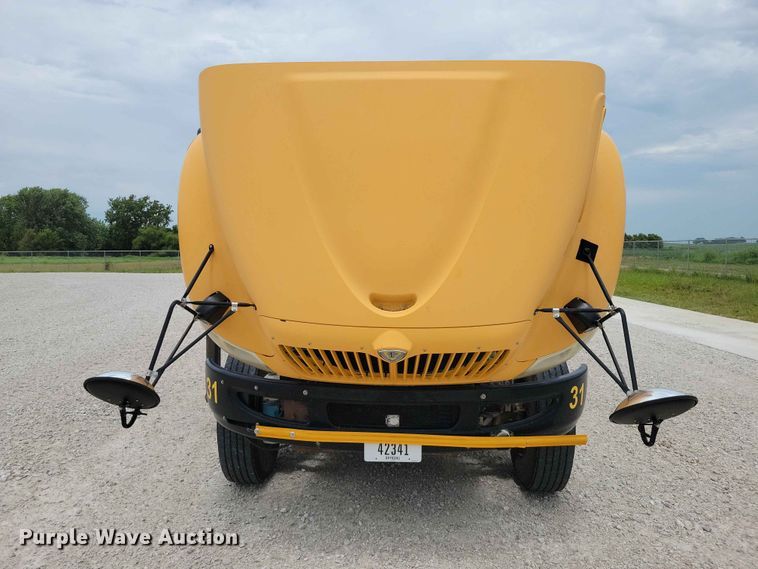 image for item FU0009 2014 International school bus