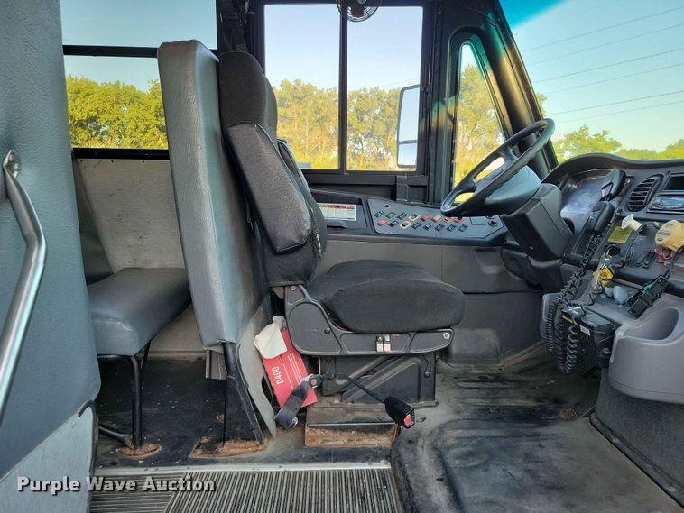 image for item FU0028 2011 Thomas 341TS school bus