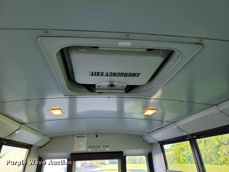 image for item FU0028 2011 Thomas 341TS school bus