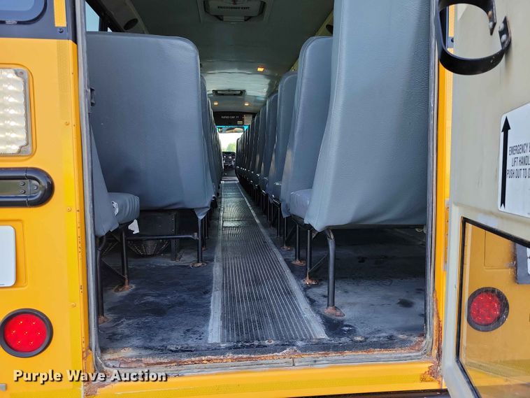 image for item FU0028 2011 Thomas 341TS school bus