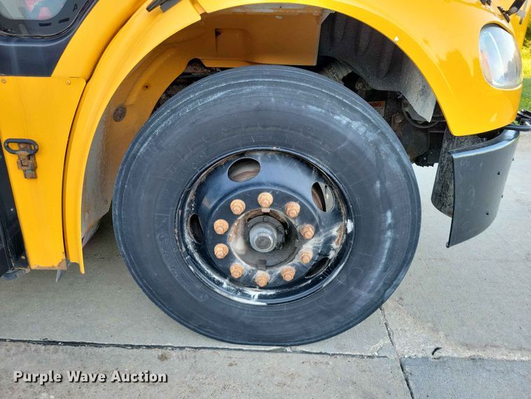 image for item FU0028 2011 Thomas 341TS school bus