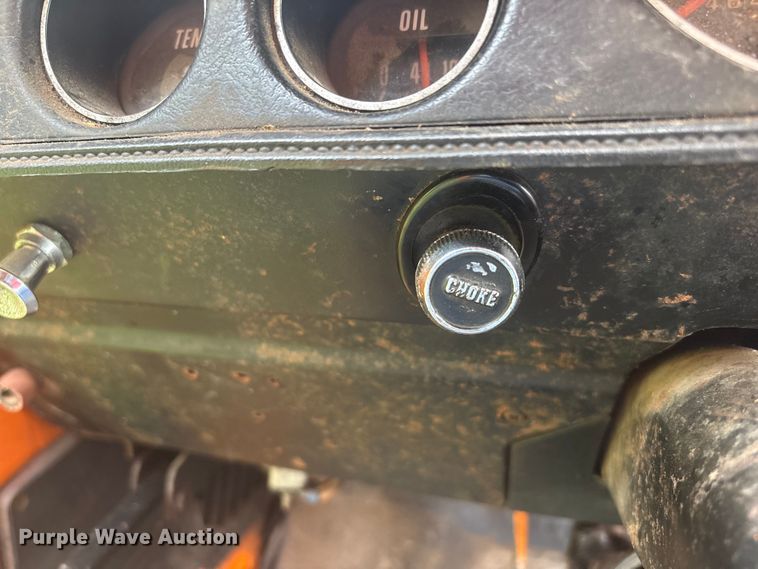 image for item NM9818 1975 Dodge D600 dump truck